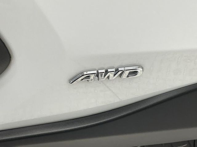 2024 Toyota RAV4 Hybrid XLE AWD - 22921668 - 43