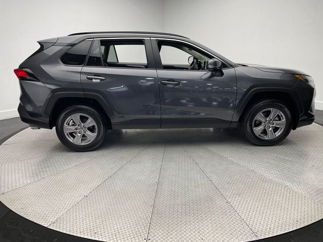 2024 Toyota RAV4 Hybrid XLE AWD - 22942128 - 3