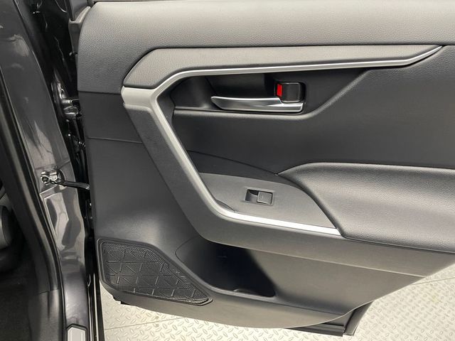 2024 Toyota RAV4 Hybrid XLE AWD - 22963389 - 34