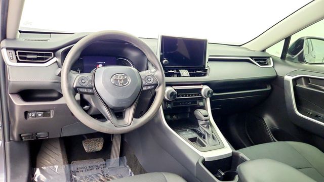 2024 Toyota RAV4 LE - 22975337 - 11