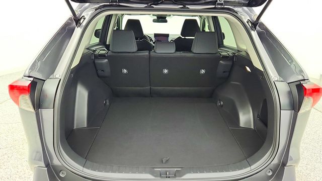 2024 Toyota RAV4 LE - 22975337 - 19