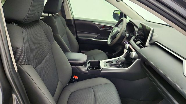 2024 Toyota RAV4 LE - 22975337 - 21