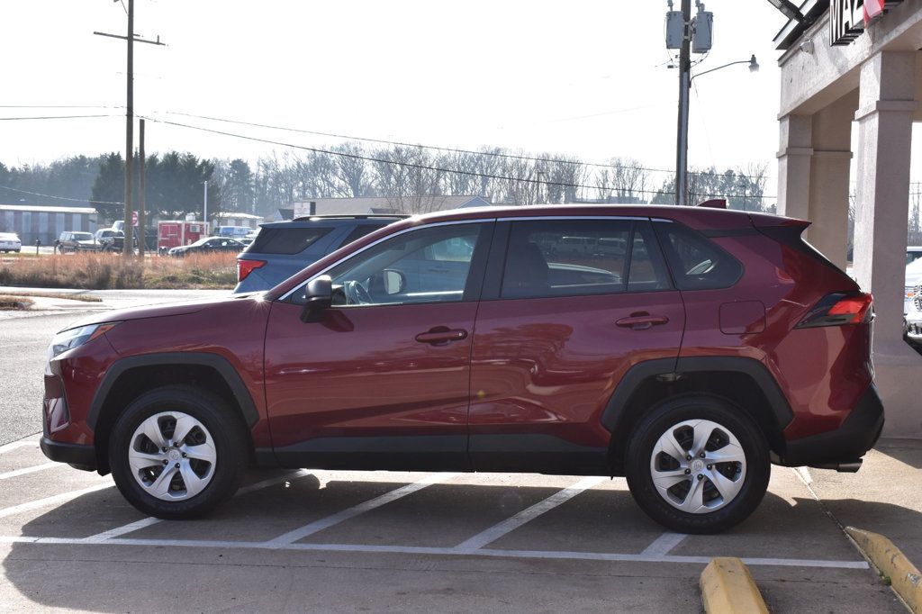 2024 Toyota RAV4 LE AWD - 22726736 - 4