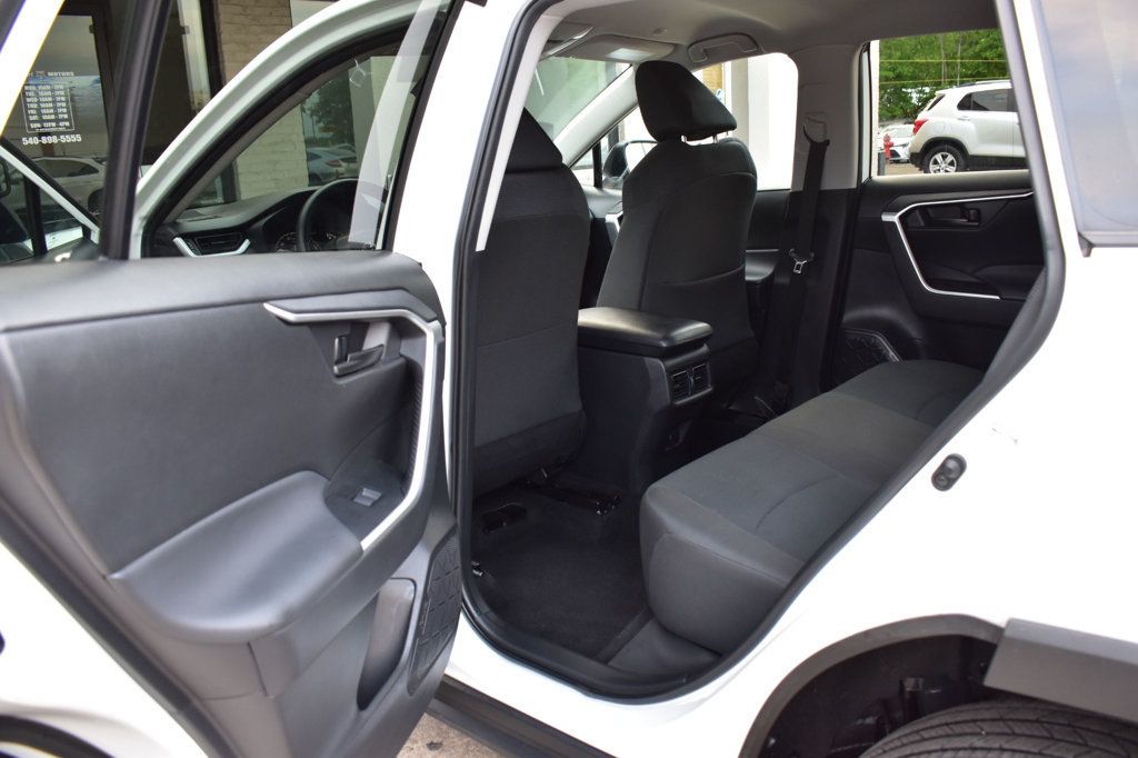 2024 Toyota RAV4 LE AWD - 23019859 - 20