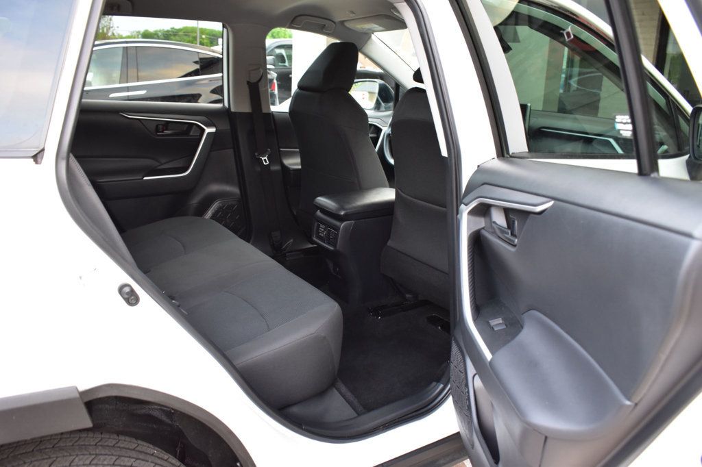 2024 Toyota RAV4 LE AWD - 23019859 - 23