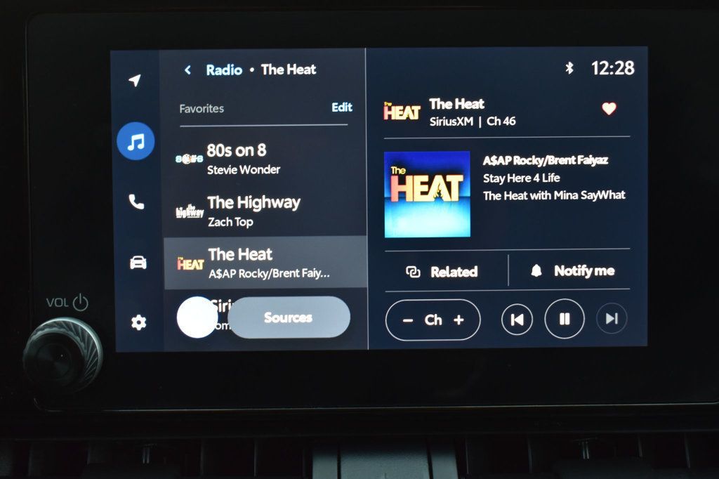 2024 Toyota RAV4 LE AWD - 23019859 - 32