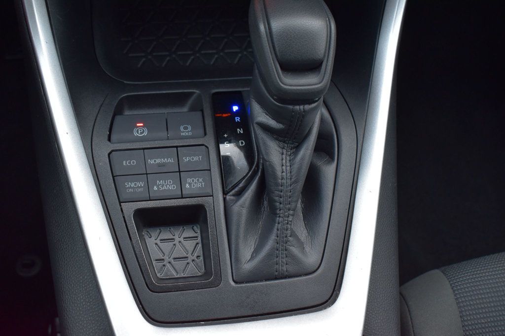 2024 Toyota RAV4 LE AWD - 23019859 - 40