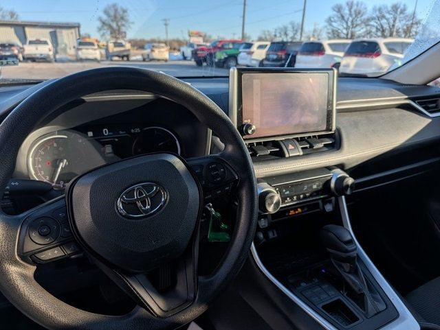 2024 Toyota RAV4 LE AWD - 22977541 - 12