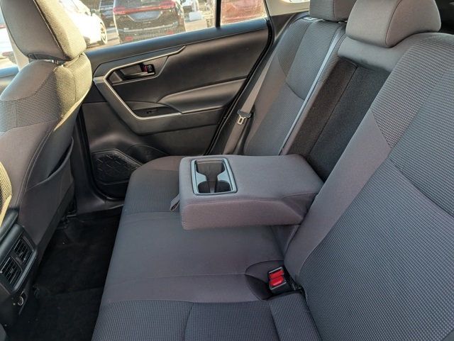 2024 Toyota RAV4 LE AWD - 22977541 - 18
