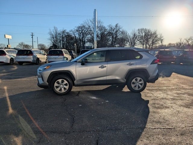 2024 Toyota RAV4 LE AWD - 22977541 - 4