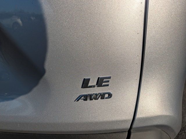 2024 Toyota RAV4 LE AWD - 22977541 - 8