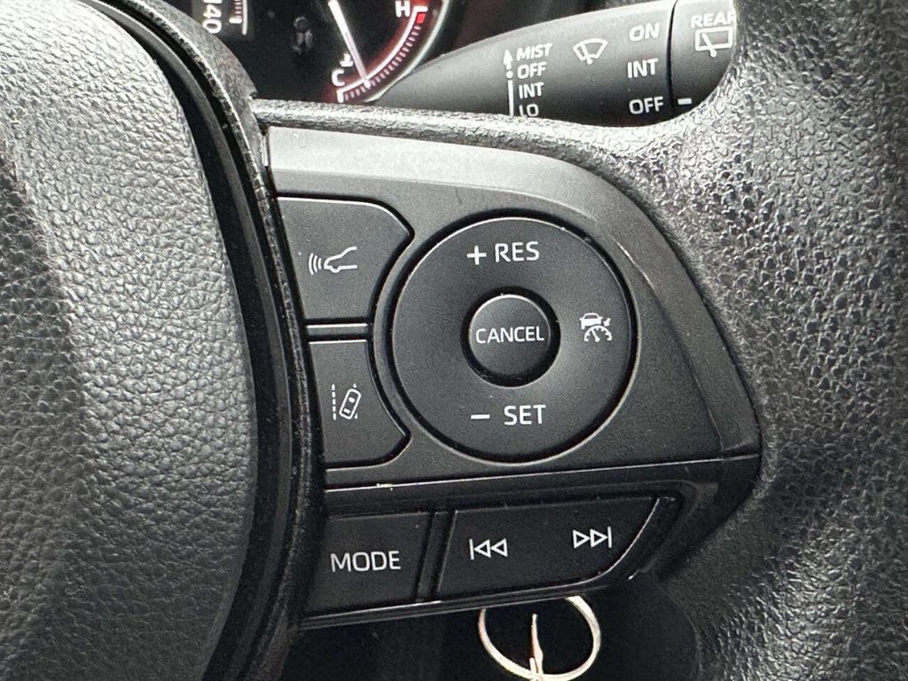 2024 Toyota RAV4 LE AWD - 22967033 - 26