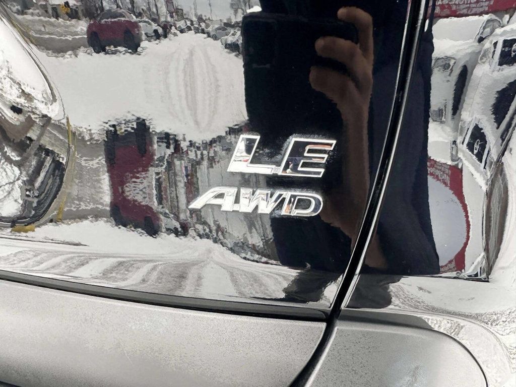 2024 Toyota RAV4 LE AWD - 22967033 - 31