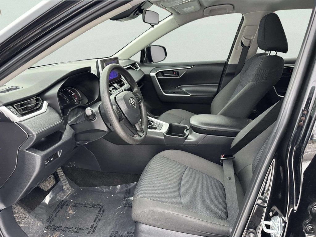 2024 Toyota RAV4 LE AWD - 22967033 - 8