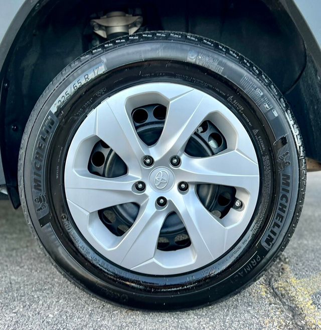 2024 Toyota RAV4 LE AWD - 22921862 - 22