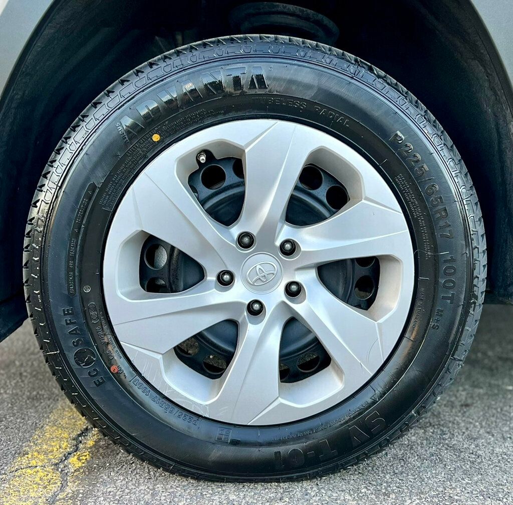 2024 Toyota RAV4 LE AWD - 22921862 - 23