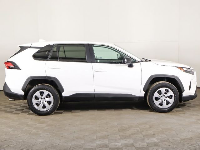 2024 Toyota RAV4 LE AWD - 22994572 - 14