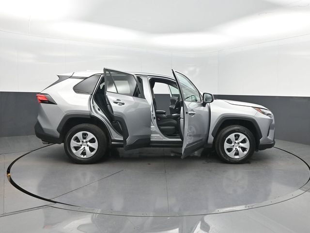2024 Toyota RAV4 LE AWD - 22971962 - 42