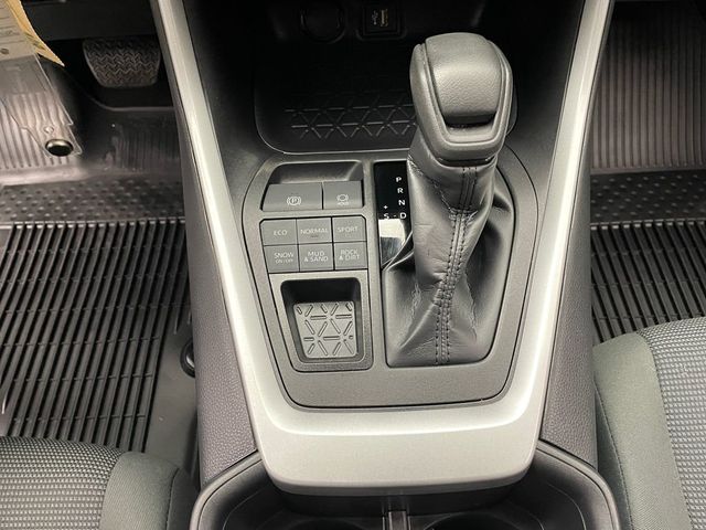 2024 Toyota RAV4 LE AWD - 22951228 - 29