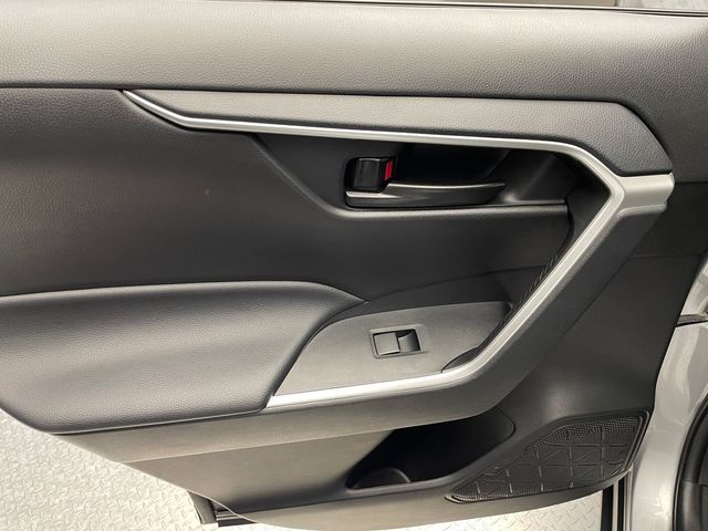 2024 Toyota RAV4 LE AWD - 22951228 - 32