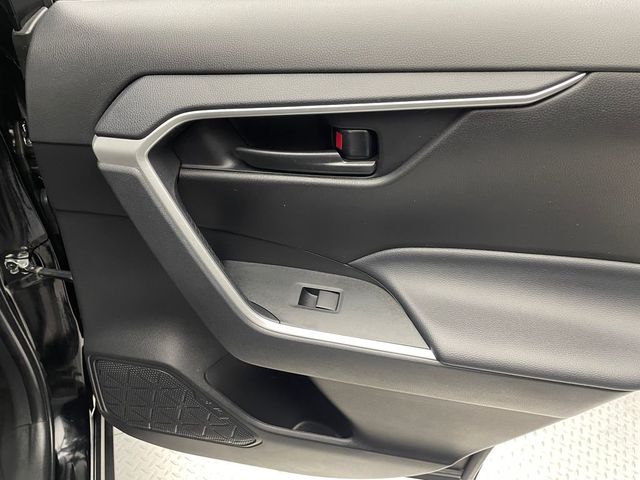 2024 Toyota RAV4 LE AWD - 22968026 - 33