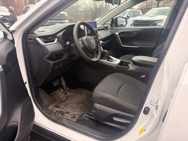 2024 Toyota RAV4 LE FWD - 22999059 - 11