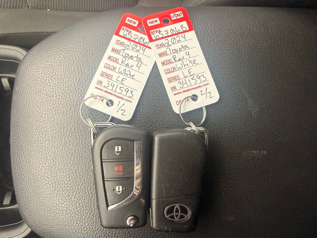 2024 Toyota RAV4 LE FWD - 22999059 - 13