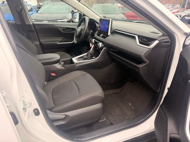 2024 Toyota RAV4 LE FWD - 22999059 - 19