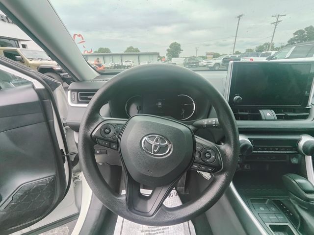 2024 Toyota RAV4 LE FWD - 23030233 - 12