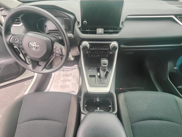 2024 Toyota RAV4 LE FWD - 23030233 - 13