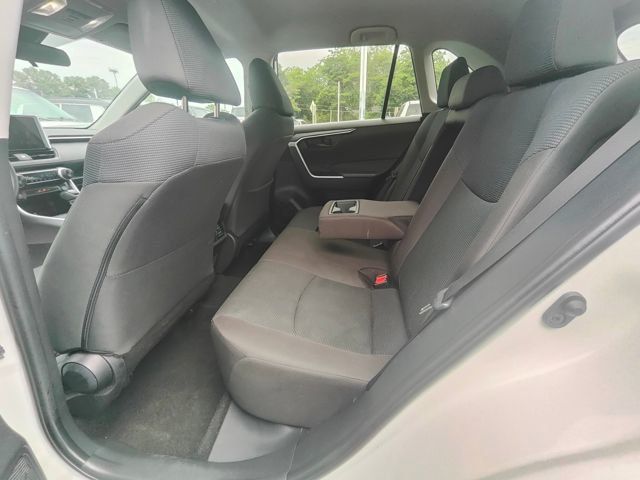 2024 Toyota RAV4 LE FWD - 23030233 - 17