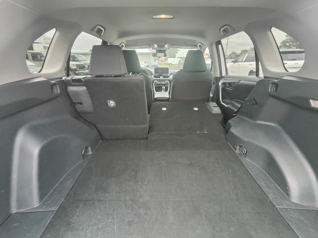 2024 Toyota RAV4 LE FWD - 23030233 - 21