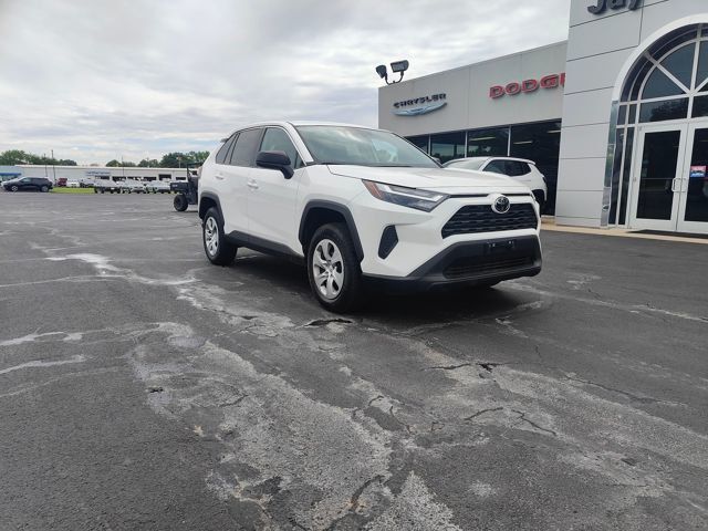 2024 Toyota RAV4 LE FWD - 23030233 - 3