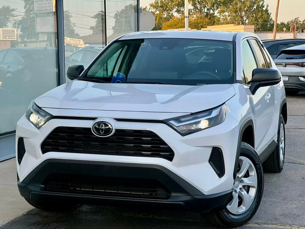 2024 Toyota RAV4 LE FWD - 22921866 - 25