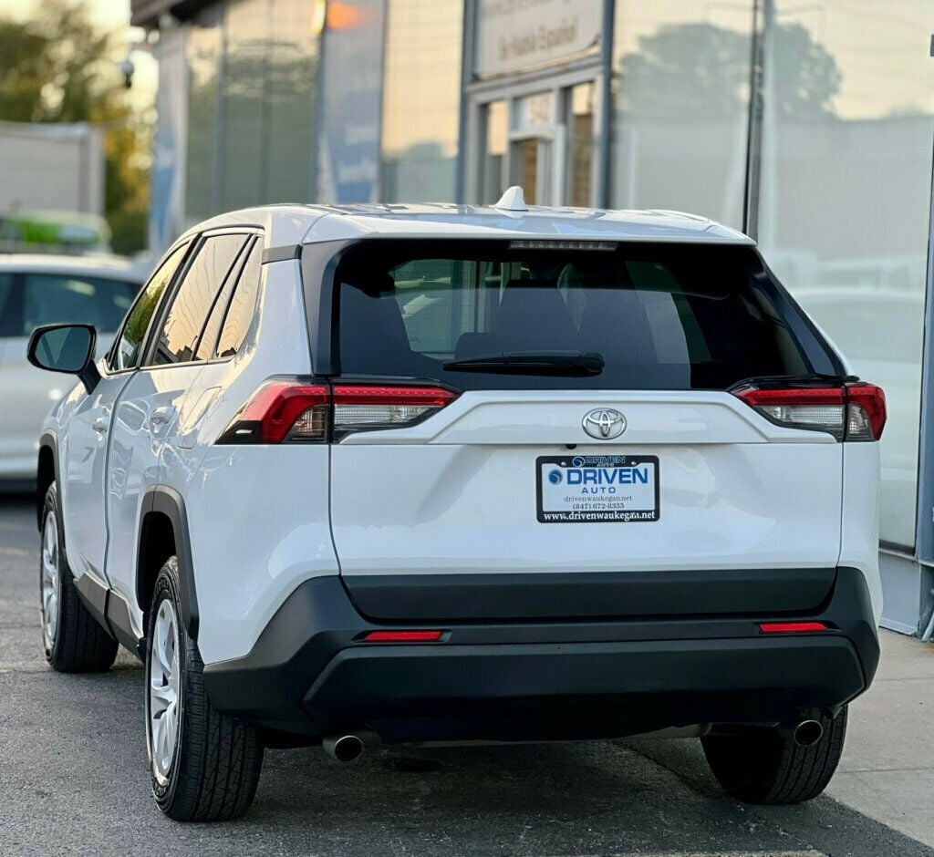 2024 Toyota RAV4 LE FWD - 22921866 - 27