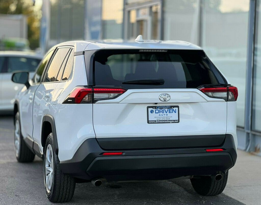 2024 Toyota RAV4 LE FWD - 22921866 - 2