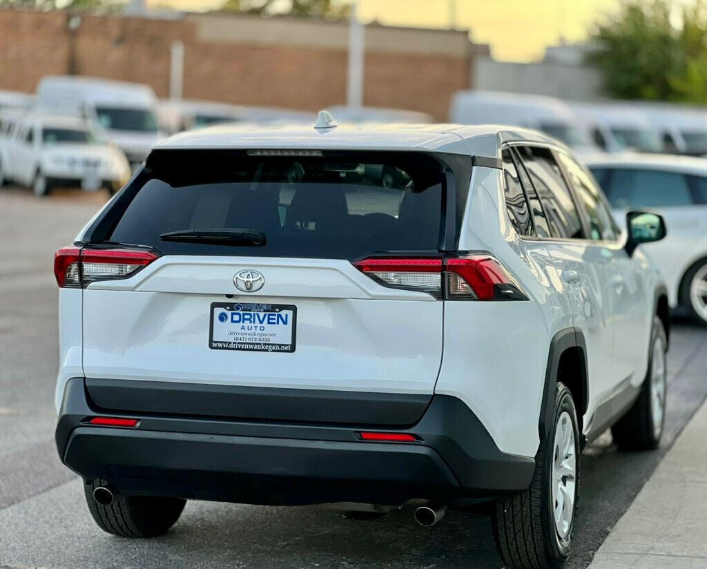 2024 Toyota RAV4 LE FWD - 22921866 - 29
