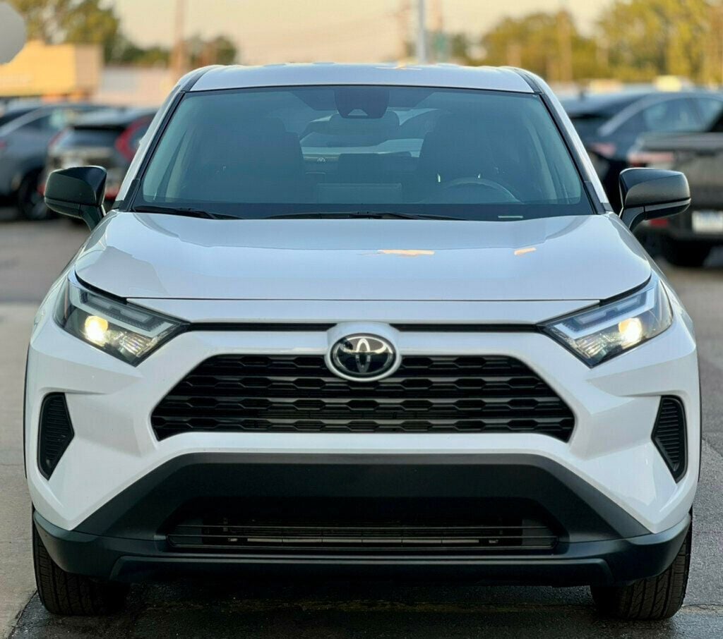 2024 Toyota RAV4 LE FWD - 22921866 - 30