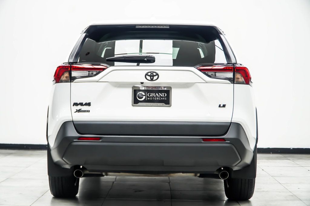 Toyota RAV4 photo 13