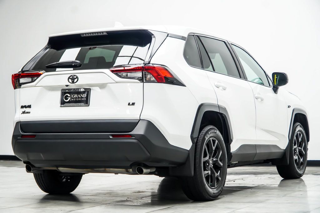 Toyota RAV4 photo 14