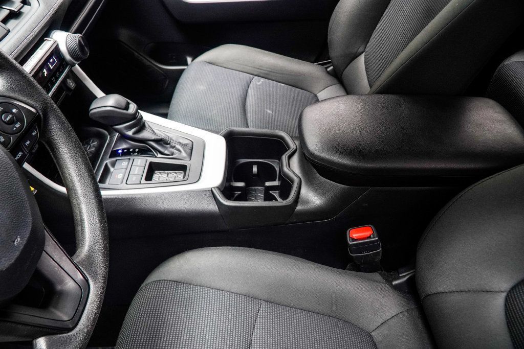 Toyota RAV4 photo 21