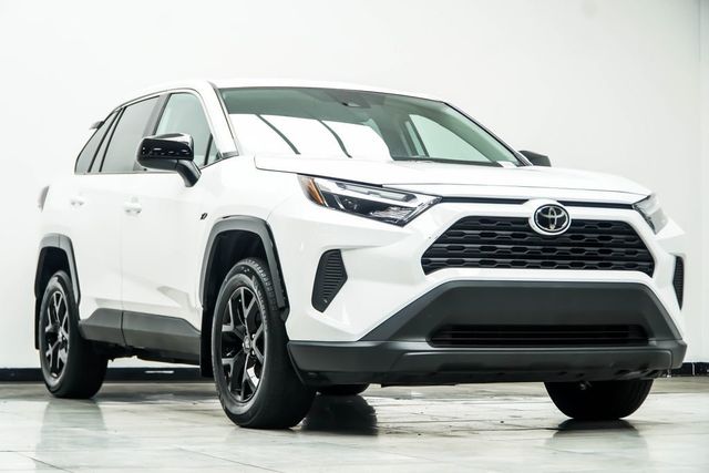 2024 Toyota RAV4 LE FWD - 23082433 - 3