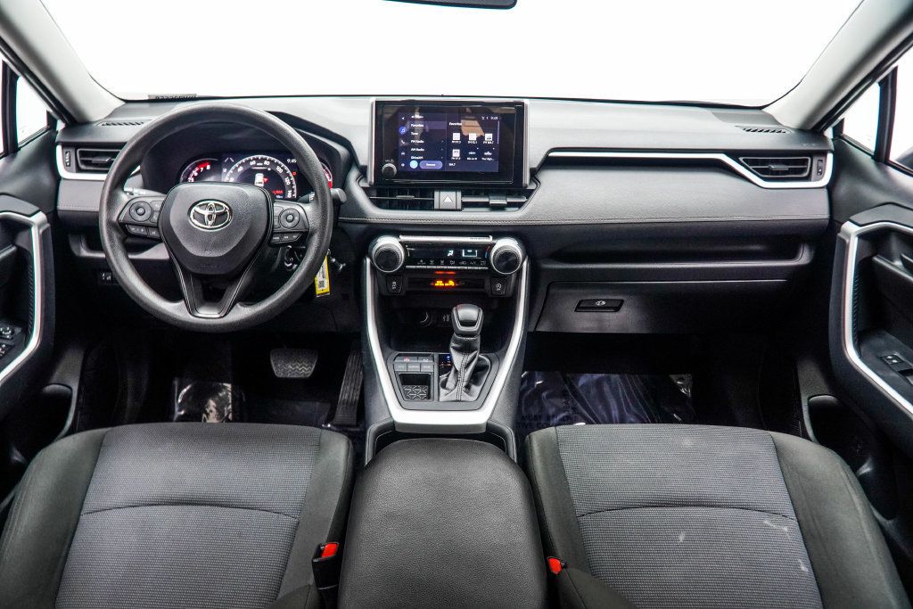 Toyota RAV4 photo 5
