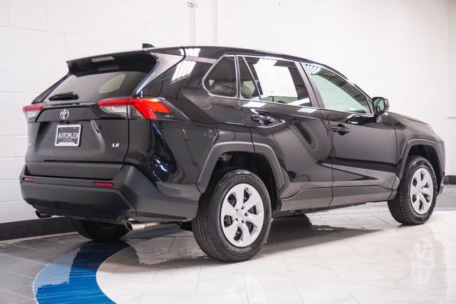 2024 Toyota RAV4 LE FWD - 22983905 - 28