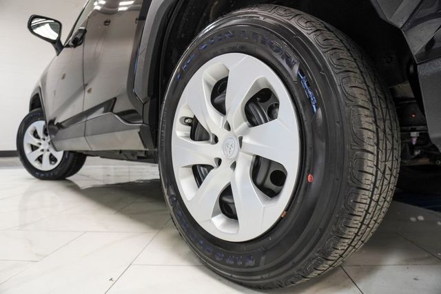 2024 Toyota RAV4 LE FWD - 22983905 - 32