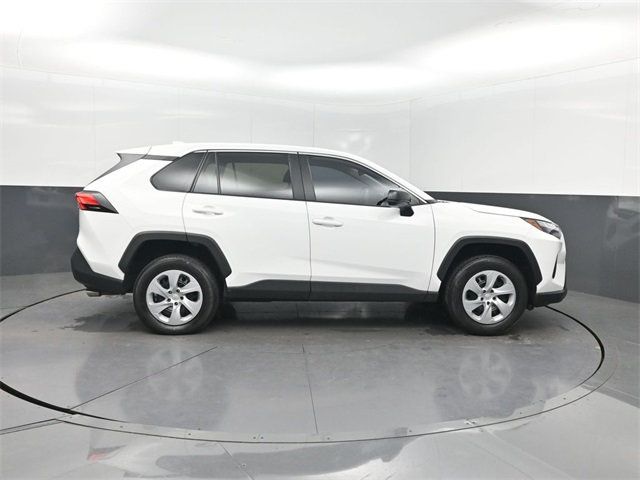 2024 Toyota RAV4 LE FWD - 22969855 - 35
