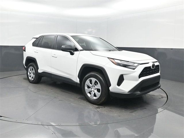 2024 Toyota RAV4 LE FWD - 22969855 - 36