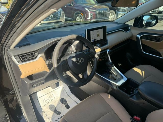 2024 Toyota RAV4 LE FWD - 22932681 - 2