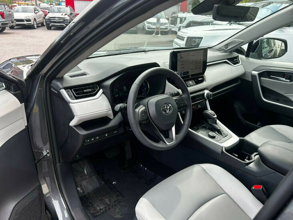 2024 Toyota RAV4 XLE Premium photo 6