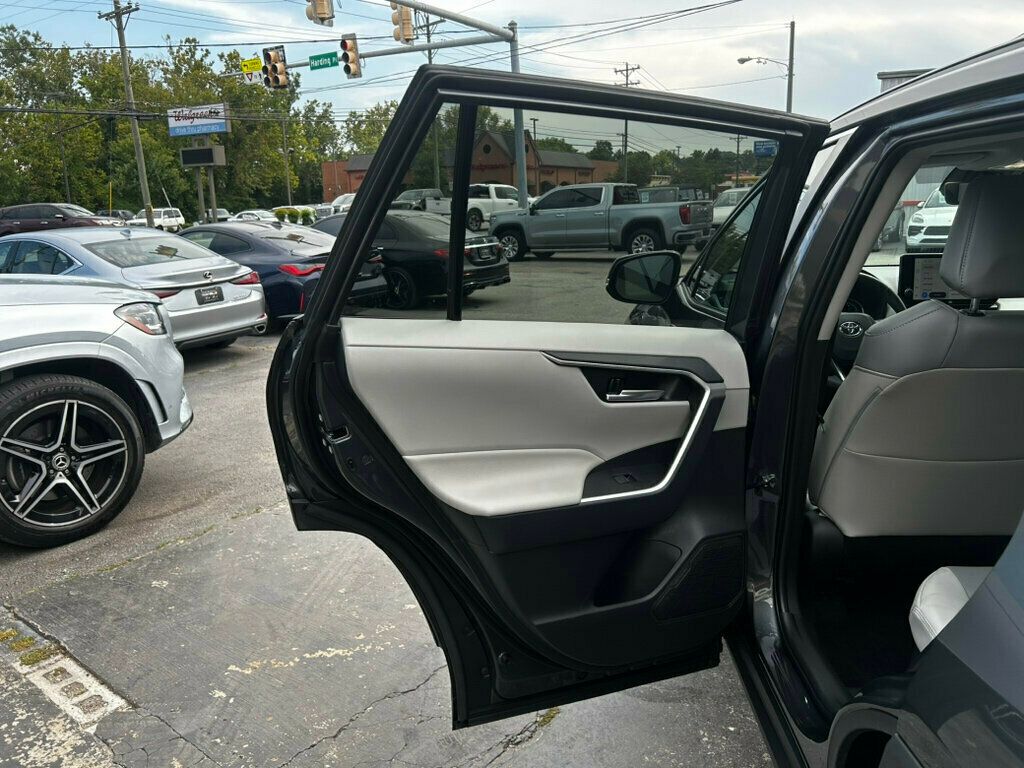 2024 Toyota RAV4 XLE Premium photo 7